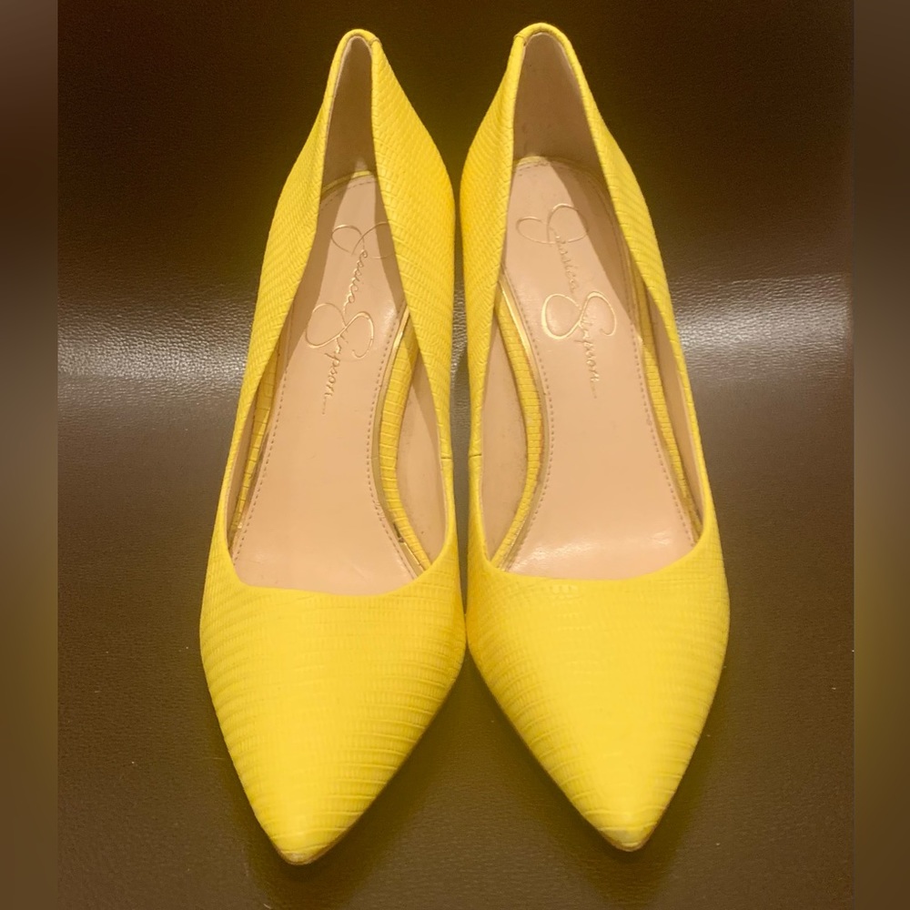 Jessica Simpson heels, size 8.5. Great condition only worn 2 times.